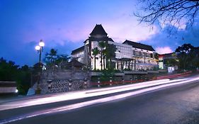 Neo Hotel Denpasar