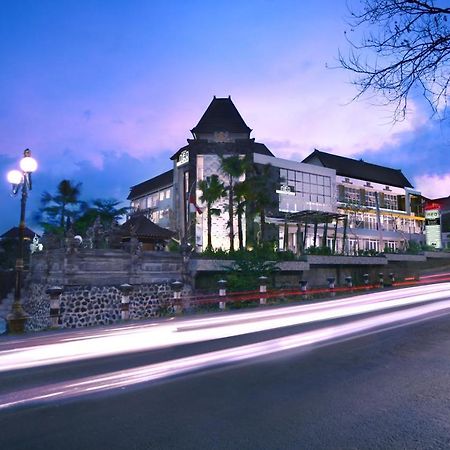 Neo Denpasar by ASTON Hotel Bagian luar foto